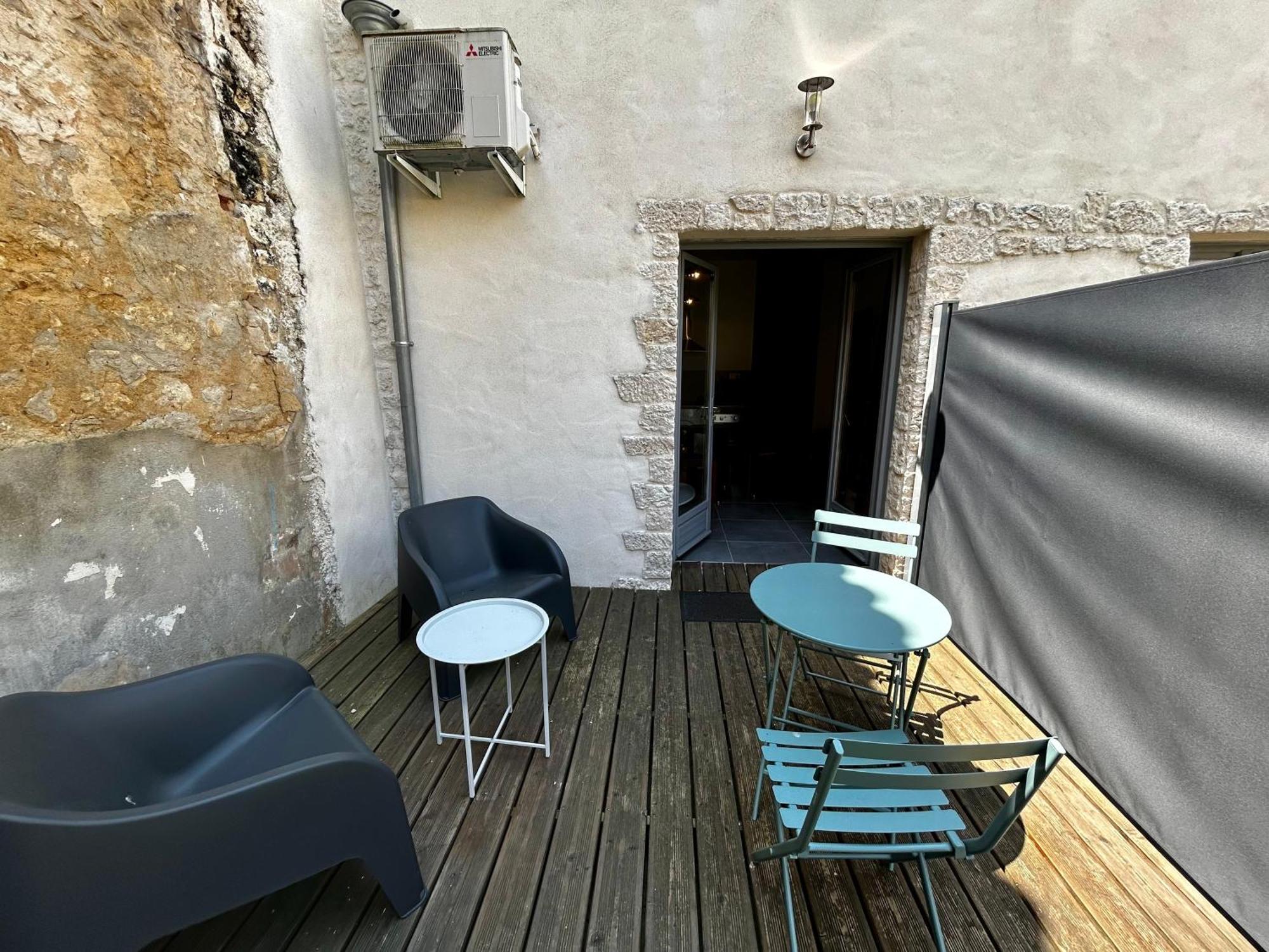 Le Republique - Logements Avec Jardin Situes En Plein Coeur De Ville Et Proche Des Thermes Rochefort (Charente-Maritime) Exterior foto
