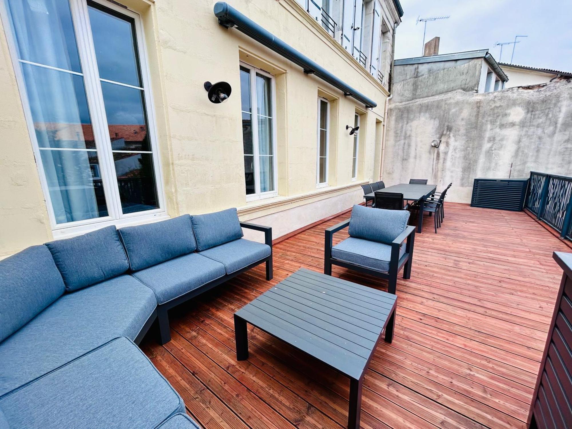 Le Republique - Logements Avec Jardin Situes En Plein Coeur De Ville Et Proche Des Thermes Rochefort (Charente-Maritime) Exterior foto